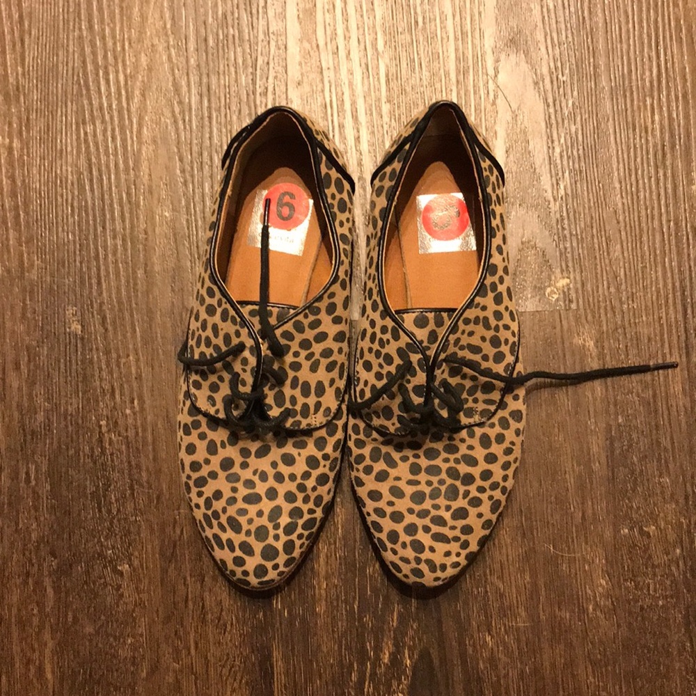 Dolce Vita Sz 6 Leopard oxfords. Great condition!